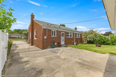 30345 Rush Street, Garden City, Michigan 48135, États-Unis