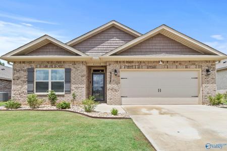 6558 Jacaranda Drive, Huntsville, Alabama 35806, USA