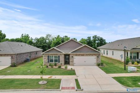 6558 Jacaranda Drive, Huntsville, Alabama 35806, USA