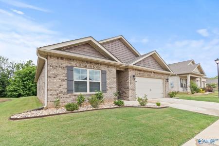 6558 Jacaranda Drive, Huntsville, Alabama 35806, USA