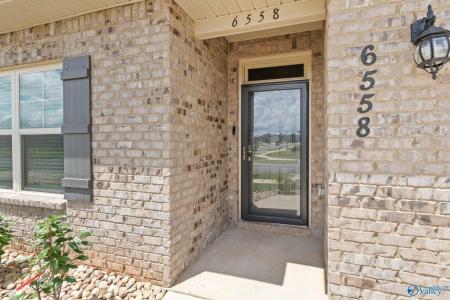 6558 Jacaranda Drive, Huntsville, Alabama 35806, USA