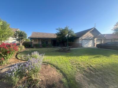 1339 E Feemster Avenue, Visalia, California 93292, USA