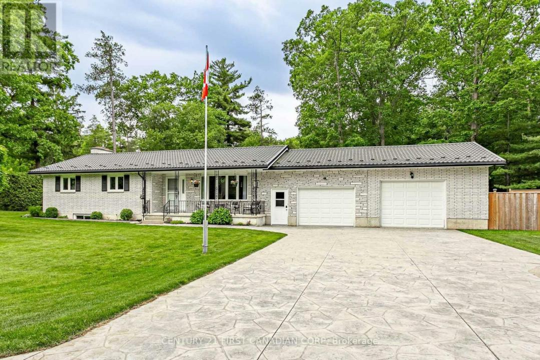 10211 LAKEVIEW AVENUE, Lambton Shores (grand Bend), Ontario N0M 1T0, Canada