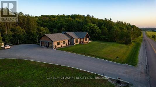 402 LA PASSE ROAD, Whitewater Region, Ontario K0J 1C0, Canada