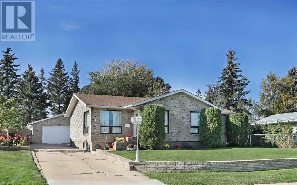 11 LAKEVIEW CRESCENT EAST, Brooks, Alberta T1R 0L9, Canadá