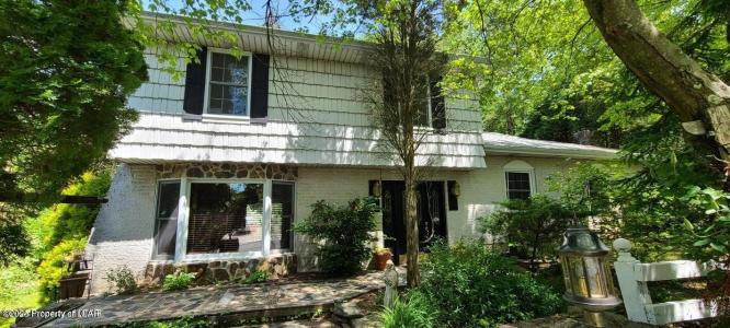 779 Evans Street, Hazleton, Pennsylvania 18201, USA