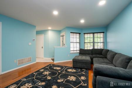 141 Briarwood Drive, North Brunswick, Nueva Jersey 08902, Estados Unidos