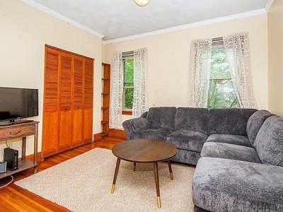 34 S Russell St , #4R, Boston, Massachusetts 02114, USA