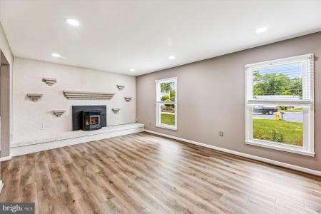 12 Bantry Court, Waldorf, Maryland 20602, USA