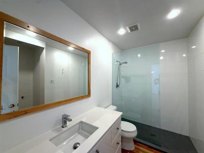 1125 Av. Laurier O., Montréal (Outremont), Quebec H2V 2L3, CANADÁ