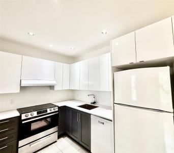 1125 Av. Laurier O., Montréal (Outremont), Quebec H2V 2L3, CANADÁ