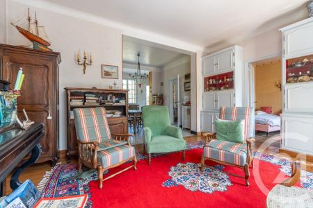 La Varenne St Hilaire, Île-de-France 94210, アキタン