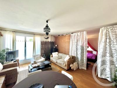 Chatillon, Île-de-France 92320, アキタン