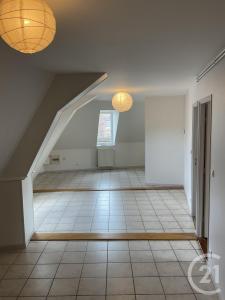 Moulins, Alvernia 03000, Francia