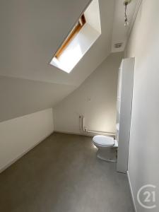 Moulins, Alvernia 03000, Francia