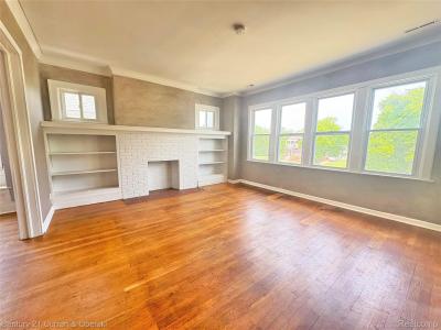2135 Lakewood Street, Detroit, Michigan 48215, USA