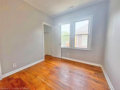 2135 Lakewood Street, Detroit, Michigan 48215, USA