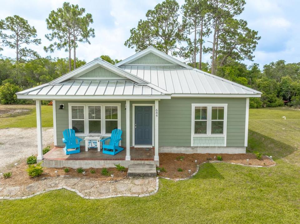 684 Longwood Court, Eastpoint, Florida 32328, USA