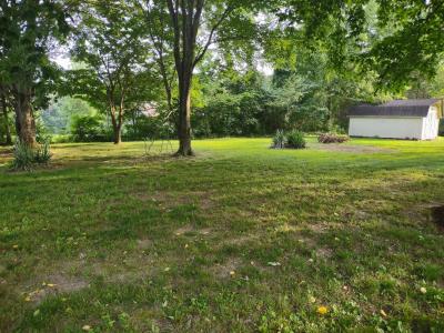 6483 Dogwood Dr., Greenbrier, Tennessee 37073, USA
