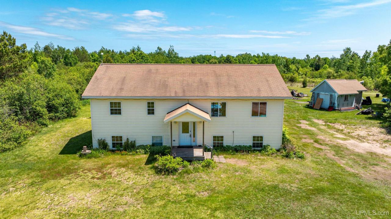 49962 Rosenlund Rd, Hancock, Michigan 49930