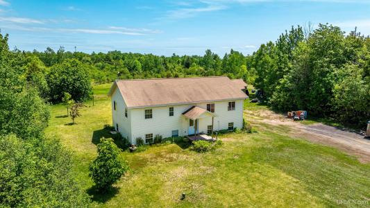 49962 Rosenlund Rd, Hancock, Michigan 49930