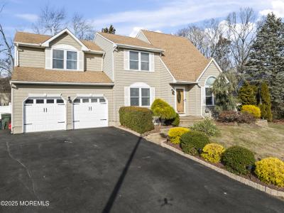 8 Shadow Ridge Court, Howell, Нью-Джерси 07731, Соединенные Штаты