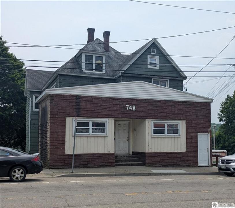 748 E 2nd St., Jamestown, Nowy Jork 14701, USA