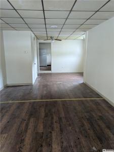 748 E 2nd St., Jamestown, Nowy Jork 14701, USA