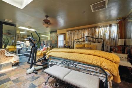 5226 Pomona Boulevard, East Los Angeles, California 90022, Stati Uniti