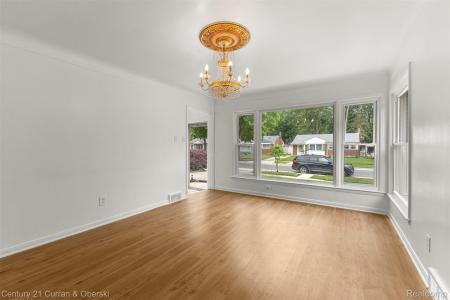 2647 Detroit Street, Dearborn, Michigan 48124, USA