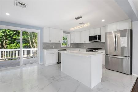 57 Wilson, Johnston, 罗得岛 02919, 美国