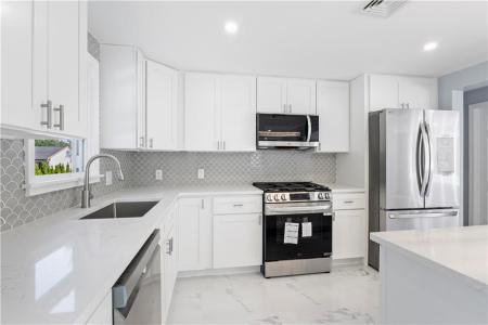 57 Wilson, Johnston, 罗得岛 02919, 美国