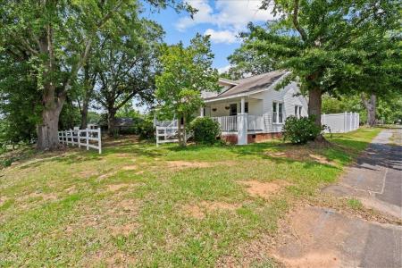 313 S Georgia Avenue, Chesnee, South Carolina 29323