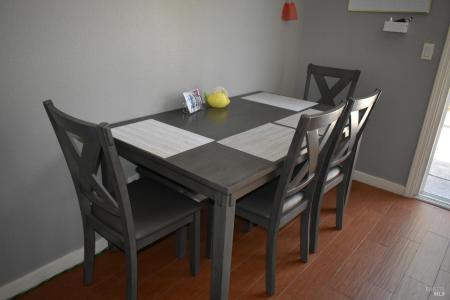 2507 Winterhaven Ave., Santa Rosa, California 95404, USA