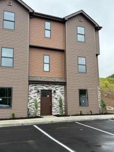 3273 Brodhead Rd , D, Aliquippa, Pennsylvania 15001