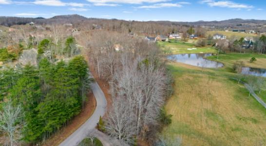 124 & 125 Beechwood Dr., London, Kentucky 40741