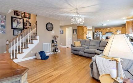 106 Fox Glove Circle, London, 肯塔基州 40741, 美國