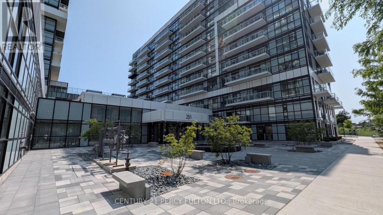 251 MANITOBA STREET, Toronto (mimico), Ontario M8Y 0C7, Canadá