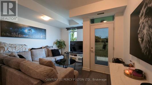 251 MANITOBA STREET, Toronto (mimico), Ontario M8Y 0C7, Canadá
