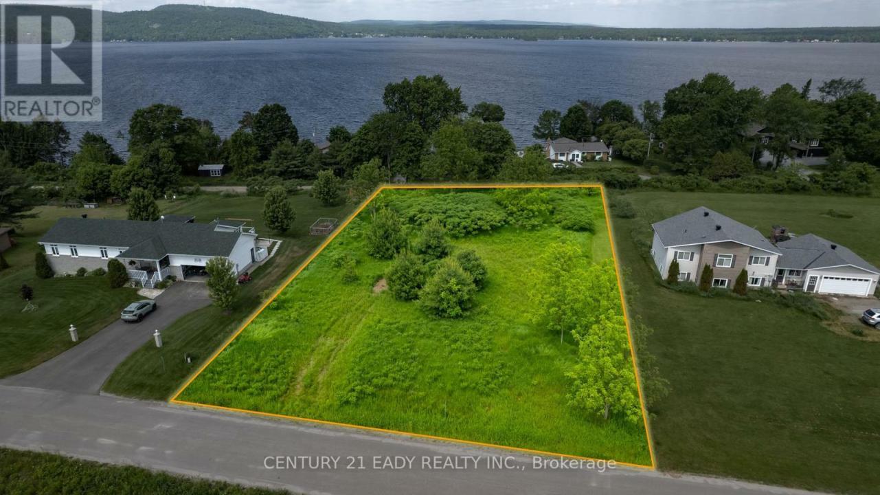 50 SPINDLE DRIFT ROAD, Greater Madawaska, Ontario K0J 1H0, Canadá