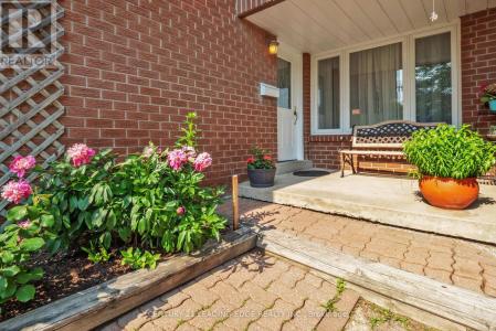 148 STEPHEN STREET, Richmond Hill (north Richvale), Ontario L4C 5R1, Canadá