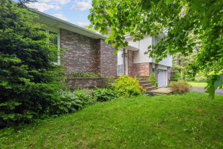 21 DUNCAN AVENUE, Stratford, Prince Edward Island C1B 1L4, Canada