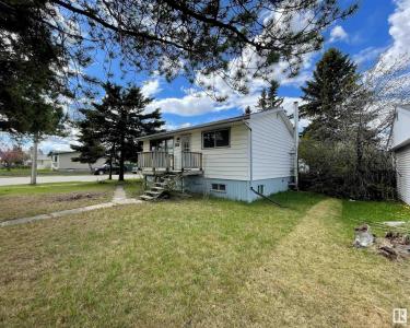 4904 47 STREET, Drayton Valley, Alberta T7A 1H8, Canada
