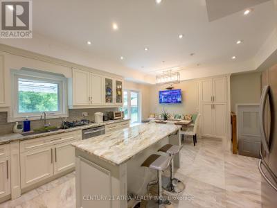 2 NORWICH DRIVE, Markham (raymerville), Ontario L3P 6R9, Canada