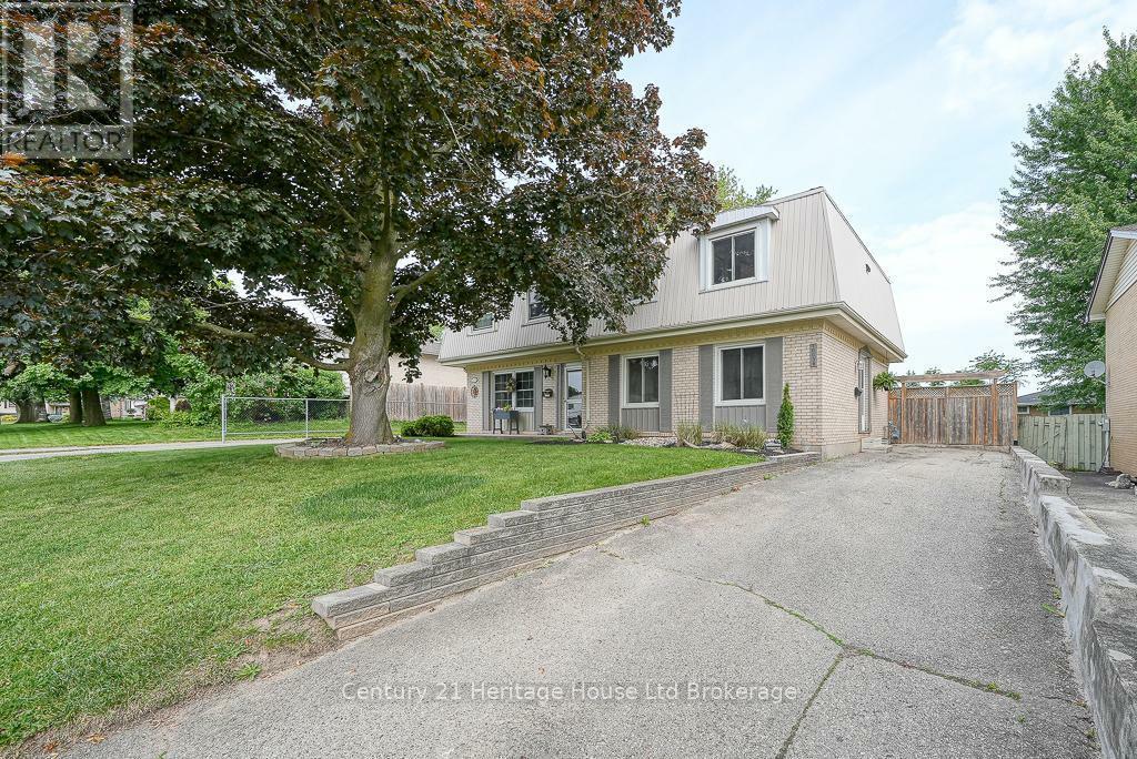1003 B NESBITT CRESCENT, Woodstock (woodstock - North), Ontario N4S 7N9, Kanada