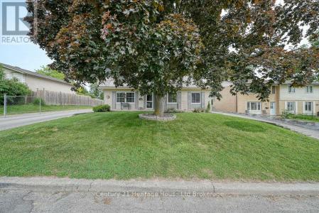 1003 B NESBITT CRESCENT, Woodstock (woodstock - North), Ontario N4S 7N9, Kanada