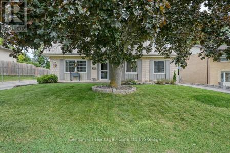 1003 B NESBITT CRESCENT, Woodstock (woodstock - North), Ontario N4S 7N9, Kanada