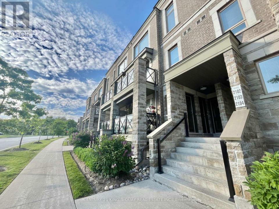 2 WESTMEATH LANE, Markham (cornell), Ontario L6B 1N5, Canadá
