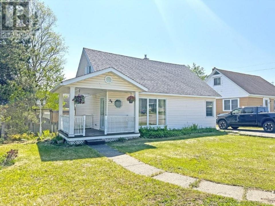 66 HUDSON DRIVE, Terrace Bay, Ontario P0T 2W0, Canadá
