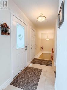 14 VERMONT CLOSE, Olds, Alberta T4H 0C3, Canada